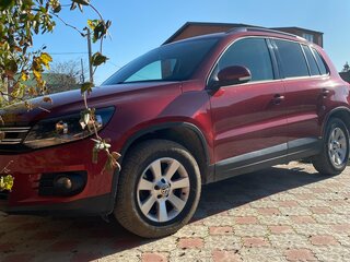 2012 Volkswagen Tiguan I Рестайлинг, красный, 900000 рублей, вид 4