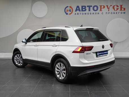 2018 Volkswagen Tiguan II, белый, 1977000 рублей, вид 2