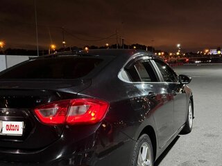 2017 Chevrolet Cruze II, чёрный, 750000 рублей, вид 3