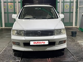 1998 Mitsubishi Chariot Grandis III, белый, 450000 рублей, вид 2
