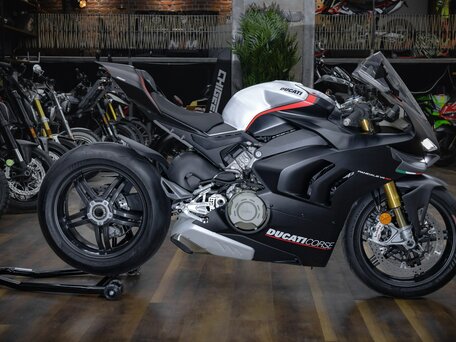 2021 Ducati Panigale V4, чёрный, 2890000 рублей, вид 3