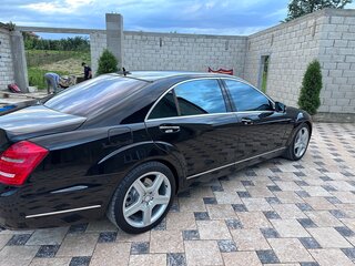 2008 Mercedes-Benz S-Класс 500 Long V (W221), чёрный, 1400000 рублей, вид 4
