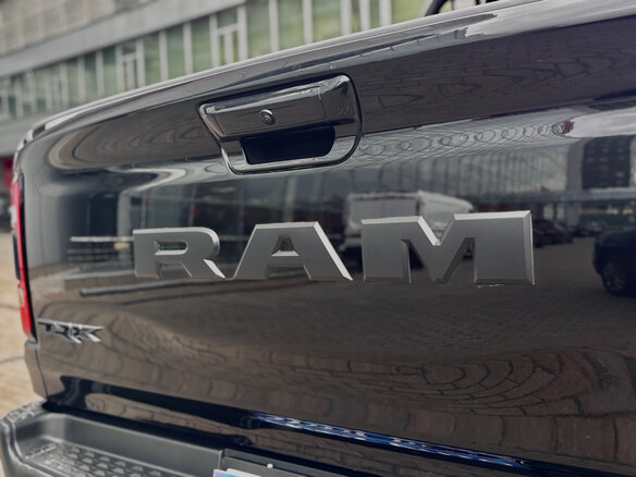 2021 Ram 1500 Crew Cab TRX V, чёрный - вид 12
