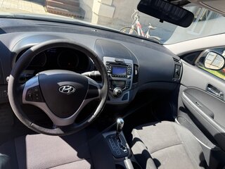 2011 Hyundai i30 I Рестайлинг, серебристый, 900000 рублей, вид 5