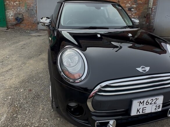 2015 Mini Hatch One III (F55/F56), чёрный, 1000000 рублей - вид 1