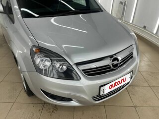 2011 Opel Zafira B Рестайлинг, серебристый, 785000 рублей, вид 3