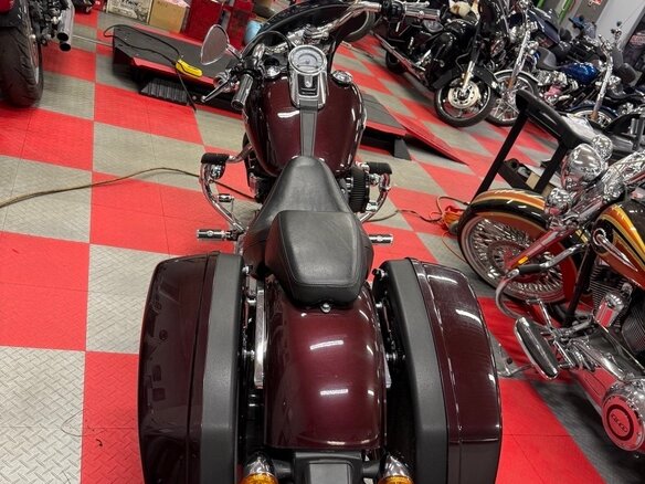 2019 Harley-Davidson Sport Glide, красный, 1350000 рублей - вид 5