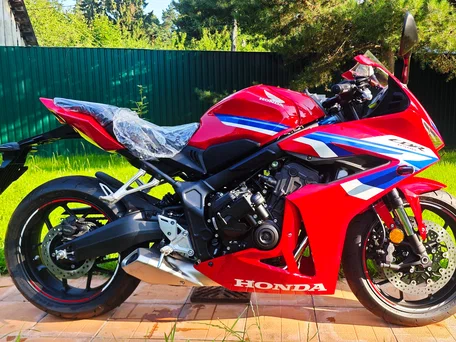 2026 Honda CBR 650R, красный, 1520000 рублей, вид 5