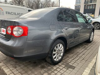 2010 Volkswagen Jetta V, серый, 455000 рублей, вид 3