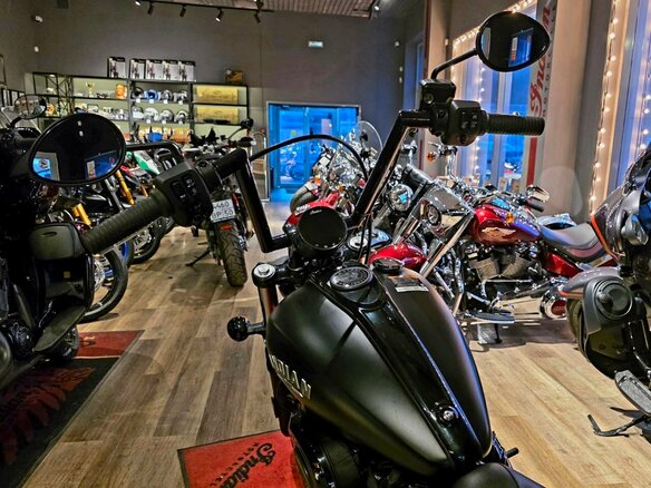2024 Indian Chief, чёрный, 2150000 рублей - вид 19