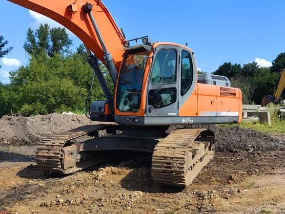 2016 Doosan DX260LCA, оранжевый, 6000000 рублей - вид 9