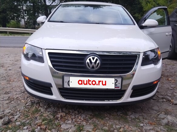 2009 Volkswagen Passat B6, белый, 700000 рублей - вид 4