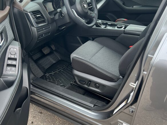 2023 Nissan Rogue III, серый, 2200000 рублей - вид 5
