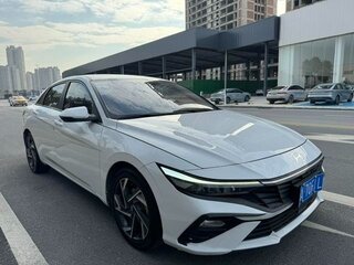2023 Hyundai Elantra VII (CN7) Рестайлинг, белый, 1400000 рублей, вид 3