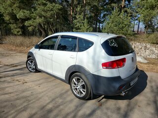 2012 SEAT Altea Freetrack I Рестайлинг, белый, 750000 рублей, вид 2