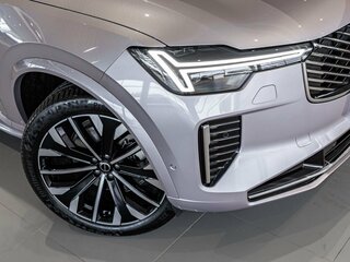 2026 Volvo XC90 B5 II Рестайлинг 2, серебристый, 10500000 рублей, вид 4