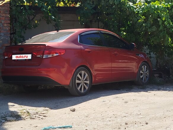 2015 Kia Rio III Рестайлинг, красный, 1050000 рублей - вид 5