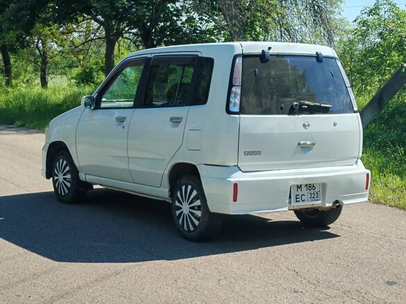 2001 Nissan Cube I Рестайлинг (Z10), белый, 310000 рублей - вид 7