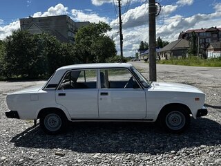 2008 Lada (ВАЗ) 2105, белый, 300000 рублей, вид 2
