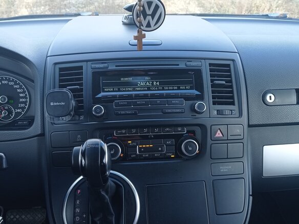 2013 Volkswagen Multivan T5 Рестайлинг, серебристый, 2575000 рублей - вид 25