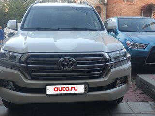 2019 Toyota Land Cruiser 200 Series Рестайлинг 2, белый, 9990000 рублей, вид 1