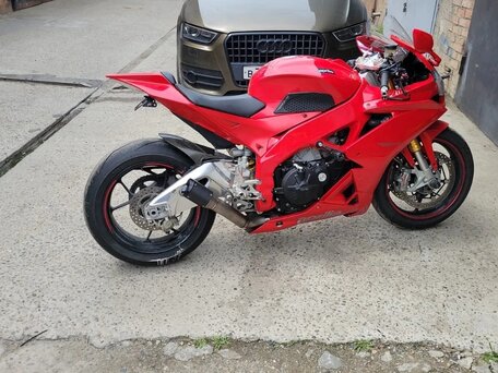 2014 Aprilia RSV4, красный, 1000050 рублей, вид 4