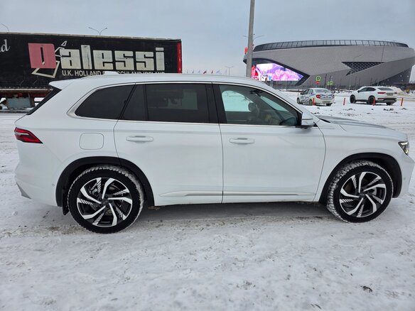 2024 Geely Monjaro I, белый, 3800000 рублей - вид 3