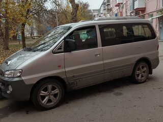 2002 Hyundai H-1 I, серый, 700000 рублей, вид 4
