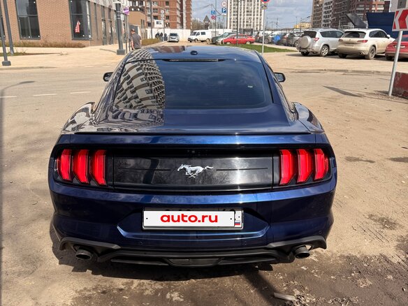 2018 Ford Mustang VI Рестайлинг, синий, 2790000 рублей - вид 5
