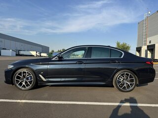2022 BMW 5 серии 530i VII (G30/G31/G38) Рестайлинг, синий, 5200000 рублей, вид 3