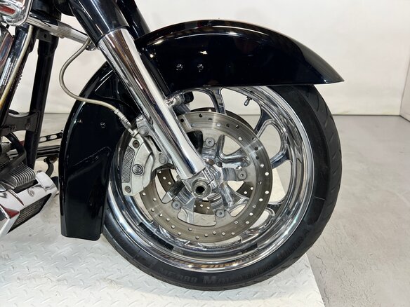 2009 Harley-Davidson CVO Road Glide, красный, 950000 рублей - вид 12