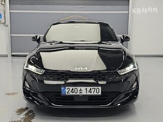 2022 Kia K5 III, чёрный, 2150000 рублей, вид 2