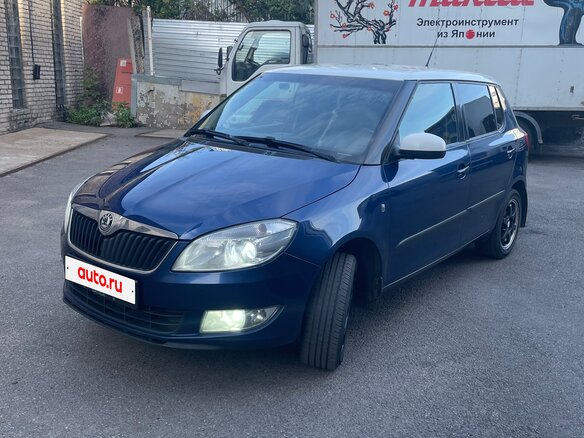 2010 Skoda Fabia II Рестайлинг, синий, 540000 рублей