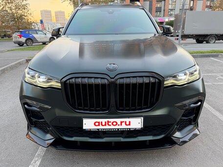 2021 BMW X7 40i I (G07), белый, 9800000 рублей, вид 1
