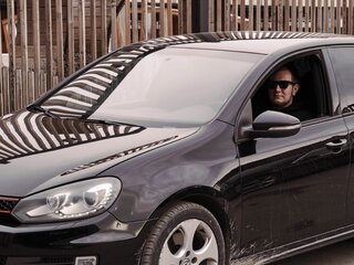 2012 Volkswagen Golf GTI VI, чёрный, 1325000 рублей, вид 1