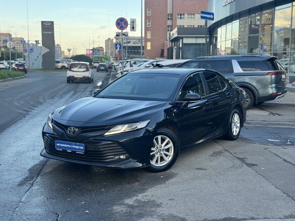 2020 Toyota Camry VIII (XV70), чёрный, 2450000 рублей
