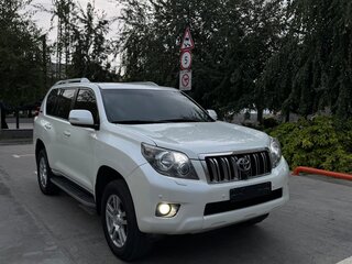 2010 Toyota Land Cruiser Prado 150 Series, белый, 2500000 рублей, вид 3