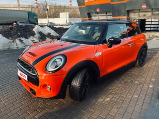 2019 Mini Hatch Cooper S III (F55/F56) Рестайлинг, оранжевый, 2500000 рублей, вид 2