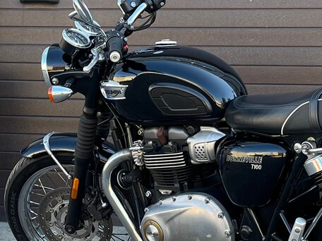 2019 Triumph Bonneville T100, чёрный, 850000 рублей, вид 3