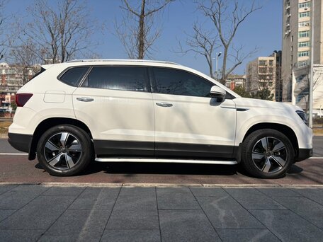 2022 Volkswagen Tharu I, белый, 1949000 рублей, вид 4