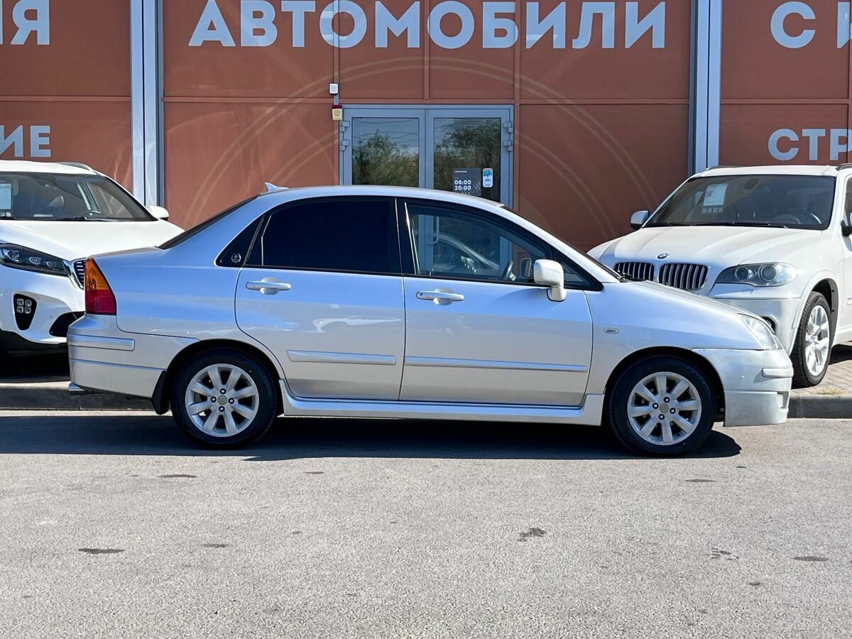 Открыть фотографии: Suzuki Liana I Рестайлинг
