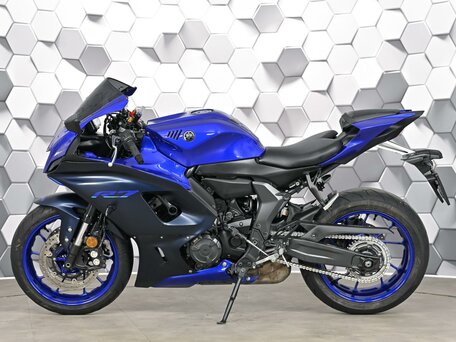 2022 Yamaha YZF-R7, синий, 847000 рублей, вид 4