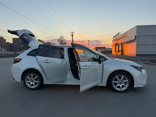 2019 Toyota Corolla XII (E210), белый, 2200000 рублей, вид 4