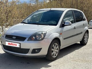 2006 Ford Fiesta Mk5, серебристый, 330000 рублей, вид 1