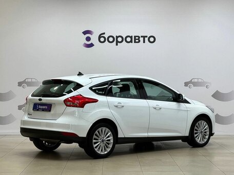 2018 Ford Focus III Рестайлинг, белый, 1235000 рублей, вид 4
