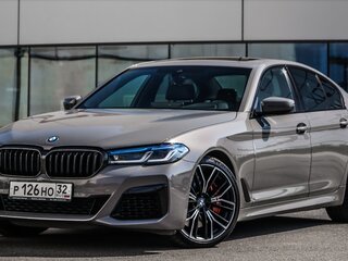 2021 BMW 5 серии 540i xDrive VII (G30/G31/G38) Рестайлинг, серый, 6800000 рублей, вид 3