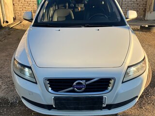 2011 Volvo S40 II Рестайлинг, белый, 850000 рублей, вид 3