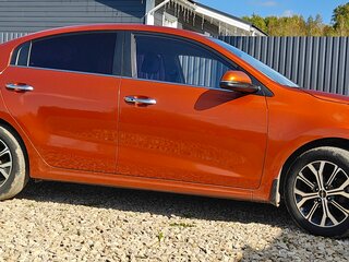 2021 Kia Rio IV Рестайлинг, оранжевый, 1870000 рублей, вид 2