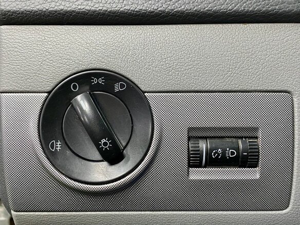 2009 Volkswagen Multivan T5, серебристый, 1588000 рублей - вид 13