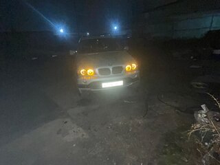 2002 BMW X5 4.4i I (E53), серебристый, 950000 рублей, вид 5
